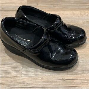 Cherokee Transcends nursing shoes